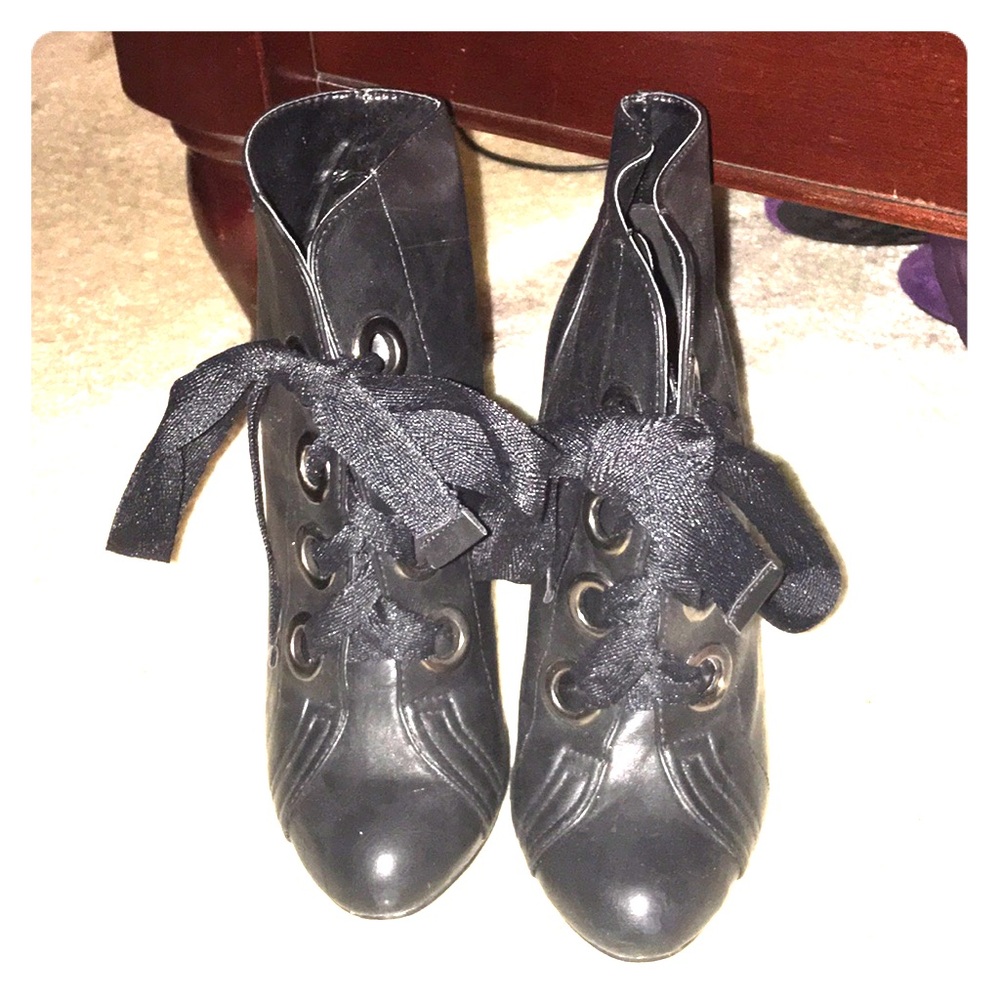 Forever 21 jumbo lace combat booties